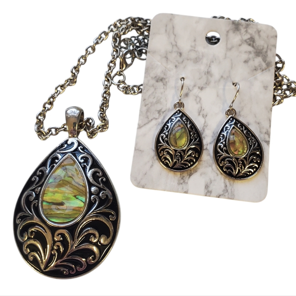 Women's Silver and Green Pendant Necklace and Earring Set